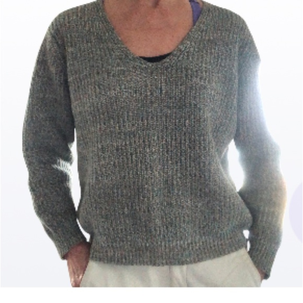 John & Jenn 100% Cotton Heathered Knit V Neck Sweater Size Medium